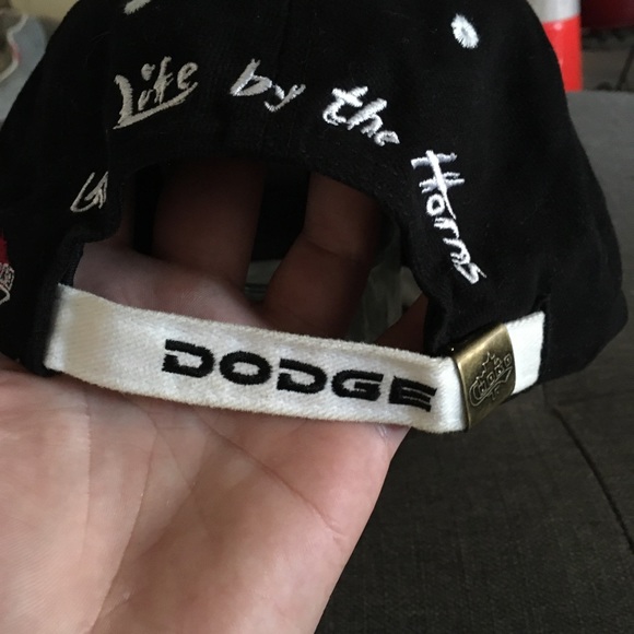 Dodge Hat lite by the horns - Picture 4 of 4